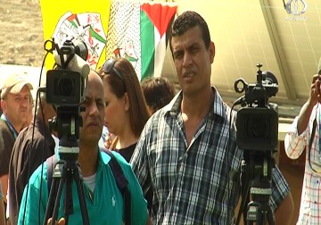 العام الدراسي يبدأ باكرا في مدرسة أبو النوار تحديا لقرار الاحتلال إغلاقها  - جهاد بركات 2016- 08 -17