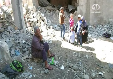 العائلات النازحة تعاني واقعا مأساويا في ظل تأخر إعادة الإعمار – 14 – 3 – 2015 – يوسف أبو كويك