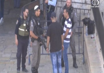 مستوطنون يقتحمون ساحات المسجد الأقصى بحماية من قوات الاحتلال - فاتن الصالح - 16 - 10 - 2016