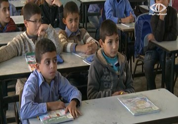 توقف خدمة النقل لأكثر من 900 معلم في خانيونس – 7 – 12 – 2014 - مثنى النجار