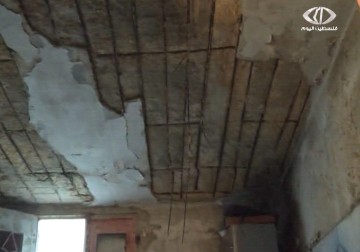انهيار أسقف المنازل جراء العاصفة الثلجية في مخيم الجلزون برام الله – 9 – 1 – 2015 – لبيبة شريفة