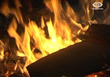 الاحتلال يهدم قرية بوابة القدس ونشطاء يعيدون البناء من جديد – 5 – 2 – 2015 - أحمد البديري