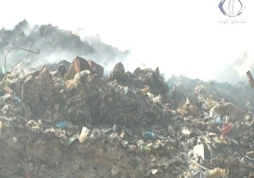 حرق النفايات الصلبة ليلا يغرق بيوت المواطنين شرق جباليا بالادخنة القاتلة - أكرم دلول - 2 - 12 - 2016