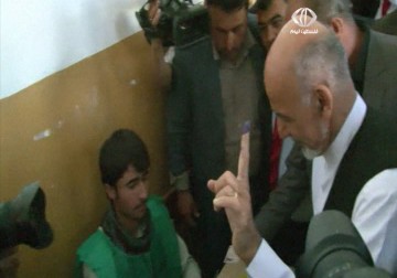  7 ملايين من أصل 12 مليون أفغاني شاركوا في الاقتراع الرئاسي – 14 – 6 – 2014 – ناصر ستة