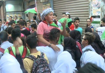 طلاب مدرسة الجليل الثانوية التابعة للأونروا في لبنان ينظمون مسيرة داعماً لانتفاضة القدس- 12-10-2015- نورة مشهراوي