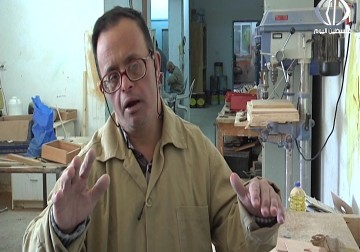 سامي دار يوسف يعاني من متلازمة داون ويعمل بمشغل لصناعة الألعاب التربوية - جهاد بركات - 25 - 1 - 2017