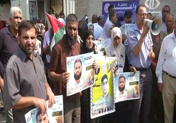 مئات الأسرى يعانون أمراضا مختلفة والعشرات مصابون بأمراض خطيرة - 3 - 8 - 2015 - أماني عثمان