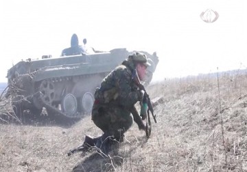 مقتل جندي وإصابة آخرين بقصف نفذته اللجان الشعبية على ماريوبول شرق اوكرانيا – 11 – 3 – 2015 – ناصر ستة