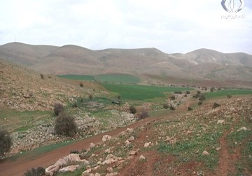 تصعيد لانتهاكات الاحتلال بحق خِرب بلدة عقربا جنوب نابلس - أمون الشيخ - 26 - 1 - 2017