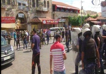 أجهزة السلطة تقمع مسيرة تضامنية مع الأسرى المضربين وتعتدي على المشاركين فيها - محمد المدهون - 16 - 9 - 2016