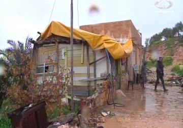 المنخفض الجوي يحاصر أهالي عزبة أبو آدم في محافظة سلفيت – 19 – 2 – 2015 - مراد أبو عمر