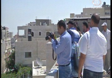 جولة إعلامية للصحفيين في مناطق من أحياء مقدسية فصلها الجدار عن القدس - 23 - 8 - 2015 - جهاد بركات