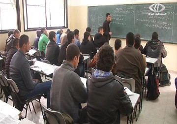 آثار العدوان واضراب المعلمين والكهرباء ازمات تلاحق طلبة الثانوية العامة في غزة – 18 – 12 – 2014 - أكرم دلول