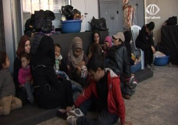 مراكز للإقامة المؤقتة لسكان مخيم اليرموك في مدرسة زينب الهلالية جنوبي دمشق – 6 – 4 – 2015 - رنا بجيرمي