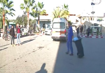 شاب فلسطيني في غزة يحرق نفسه بعد تحرير مخالفة مرورية له - مريم الحاج موسى - 10 - 5 - 2016