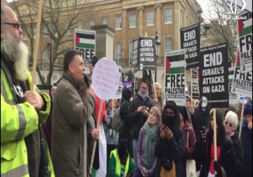 متظاهرون يستقبلون نتنياهو باحتجاجات في لندن - فاطمة إبراهيم