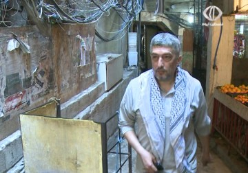 علي أيوب لاجئ فلسطيني محروم من ممارسة مهنته بموجب القانون اللبناني – 30 – 4 – 2015 – نورا المشهراوي