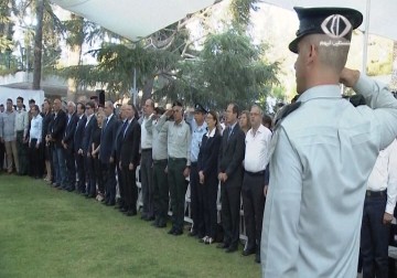 ضابط إسرائيلي يكشف عن تقديم عرض لحماس بشأن صفقة تبادل أسرى وجثامين شهداء - 16 - 7 - 2015 - زينب هاشم