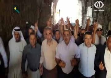 عشرات المستوطنين يقتحمون ساحات الأقصى وسط حصار للمسجد والبلدة القديمة - 4 - 10 - 2015 - زياد أبو غزالة