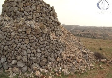 موقع برج البرديول يشهد حملة من التنقيب غير الشرعي خلال السنوات الاخيرة من قبل المستوطينين - رغدة عتمة