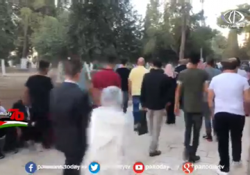 تقرير | فلسطينيون من القدس والأراضي المحتلة يصلون في الأقصى متخطين إجراءات الاحتلال 