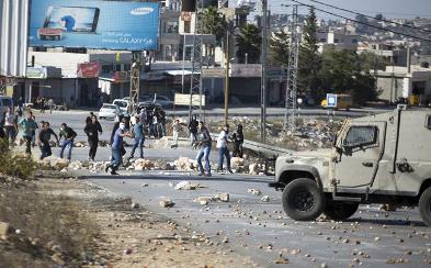 إصابة شابين برصاص قوات الاحتلال في نابلس