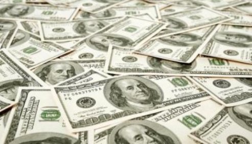 مسلحون يسلبون صرافا 90 ألف دولار شرق غزة ويلوذون بالفرار 