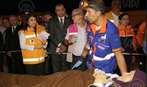 17 جريحًا من غزة يغادرون لتلقي العلاج بتركيا