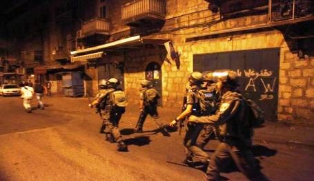 الاحتلال يعتقل 9 مواطنين من الضفة والقدس