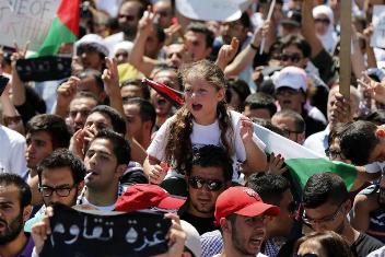 وصول الوفد اليوناني التضامني إلى غزة 