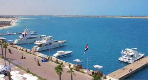 308 آلاف سائح زار البحر الأحمر مارس الماضي