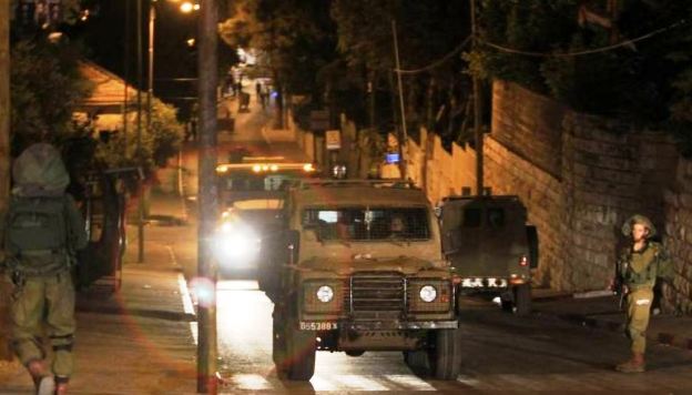 قوات الاحتلال الإسرائيلي تعتقل 16 مواطناً في الضفة الغربية