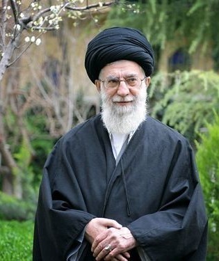 السيد خامنئي يؤكد على رسم حدود واضحة وشفافة مع جبهة الاستكبار العالمي