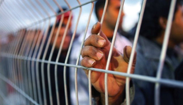أسيران يدخلان أعواما جديدة في معتقلات الاحتلال