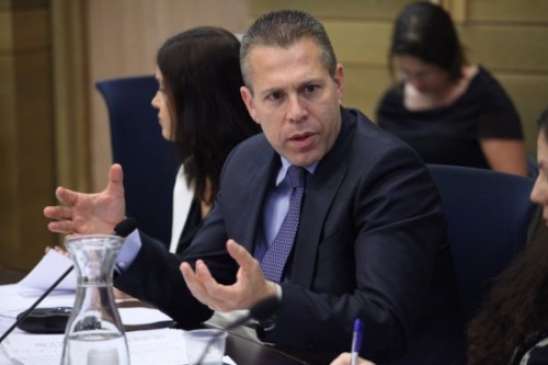 الاحتلال يبدأ بتطبيق إجراءات عنصرية بحق فلسطيني الداخل 