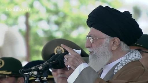 السيد خامنئي: أي محاولة للإخلال بالانتخابات الرئاسية ستواجه رداً قاسياً