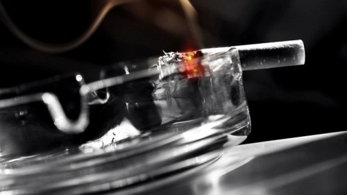 شركات التبغ تطوّر صناعة السجائر لزيادة قوة الإدمان