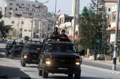 أمن السلطة يعتقل 10 مواطنين بالضفة