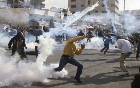 الضفة.. إصابات واعتقالات ونصب حواجز عسكرية