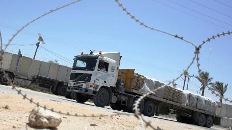 650 شاحنة محملة ببضائع ومساعدات تدخل القطاع