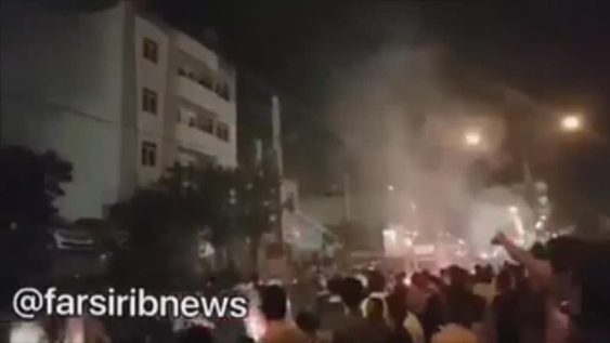 إصابات جراء انفجار في سوق تجاري جنوب إيران