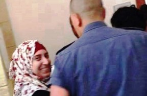 محامي الأسيرة دويات: وضعها الصحي مستقر وأعيدت إلى المعتقل