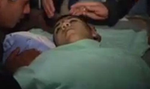 استشهاد فتى فلسطيني وجرح آخر برصاص الاحتلال جنوب نابلس