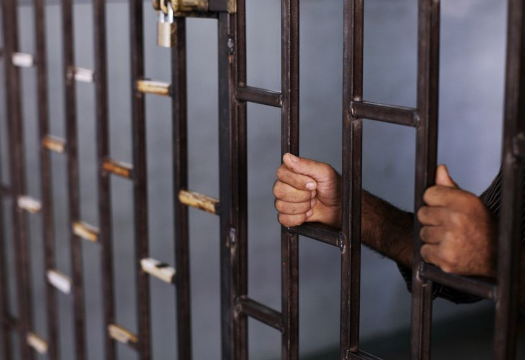 15 أسيرًا مضربًا يرفضون عرضًا بالإبعاد للخارج