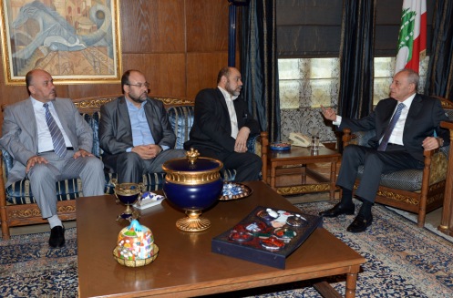 بري يدعو فتح وحماس لتنفيذ الاتفاقات السابقة والسعي لإطلاق لجنة الإطار