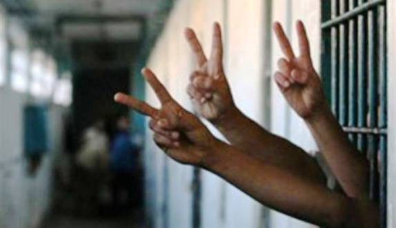الأسرى من داخل المعتقلات يرحبون بجهود المصالحة الفلسطينية
