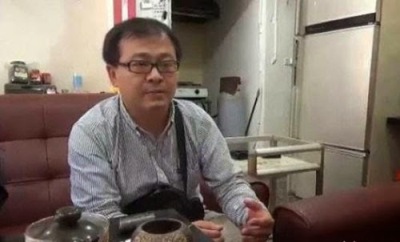 معلم انتظر 11 عاماً للزواج من تلميذته