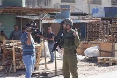 الاحتلال يغلق معبر الطيبة في وجه العمال الفلسطينيين 
