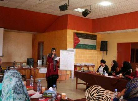 دورة لتمكين المرأة في مخيم البرج الشمالي جنوبي لبنان