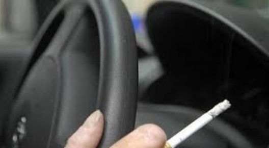 غزة.. بدء تطبيق قانون منع التدخين بالمركبات العمومية